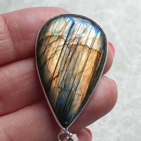 Labradorite pendant 39x24 mm no A338 Labradorite pendant 39x24 mm no A338