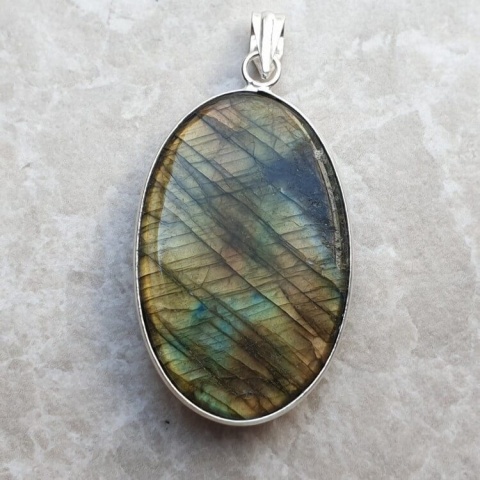 Labradorite pendant 39x25 mm no A284 Labradorite pendant 39x25 mm no A284