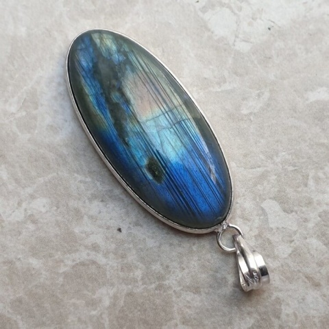 Labradorite pendant 40x18 mm no A310 Labradorite pendant 40x18 mm no A310