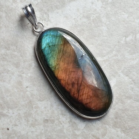 Labradorite pendant 40x20 mm no A353 Labradorite pendant 40x20 mm no A353