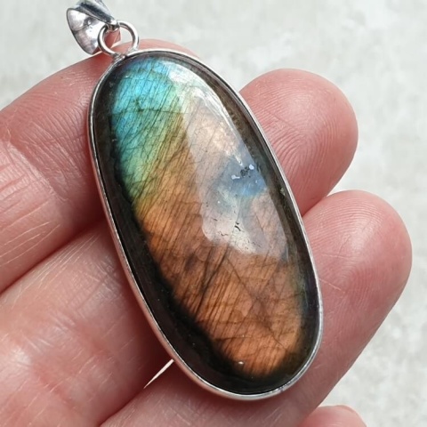 Labradorite pendant 40x20 mm no A353 Labradorite pendant 40x20 mm no A353