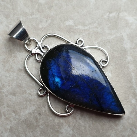 Labradorite pendant 40x23 mm no A183 Labradorite pendant 40x23 mm no A183