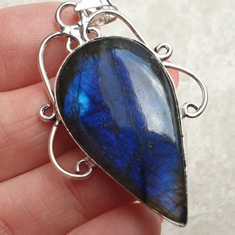 Labradorite pendant 40x23 mm no A183 Labradorite pendant 40x23 mm no A183