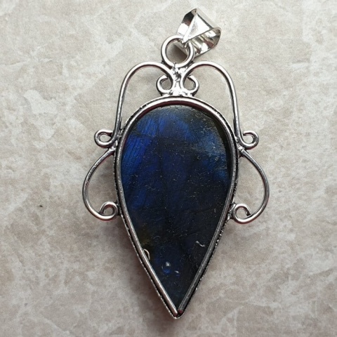 Labradorite pendant 40x23 mm no A183 Labradorite pendant 40x23 mm no A183