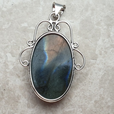 Labradorite pendant 40x26 mm no A92 Labradorite pendant 40x26 mm no A92