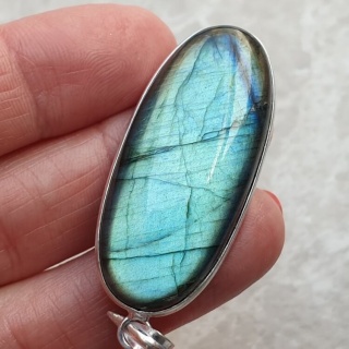 Labradorite pendant 42x19 mm no A265