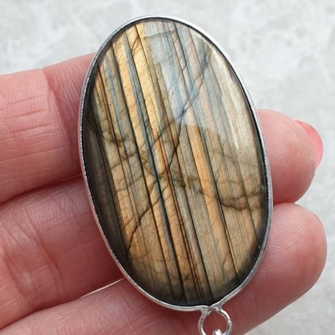 Labradorite pendant 42x26 mm no A260