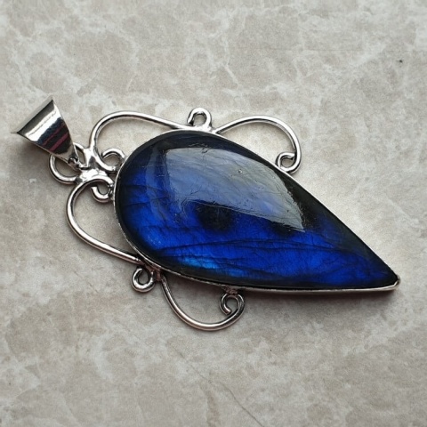 Labradorite pendant 43x21 mm no A99