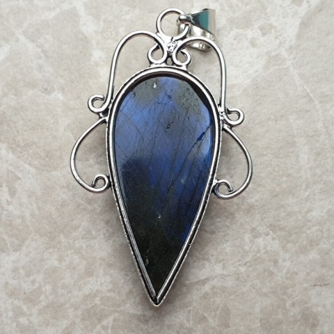 Labradorite pendant 43x21 mm no A99