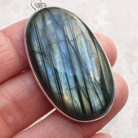 Labradorite pendant 43x26 mm no A285 Labradorite pendant 43x26 mm no A285