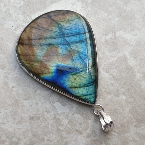 Labradorite pendant 43x33 mm no A270 Labradorite pendant 43x33 mm no A270