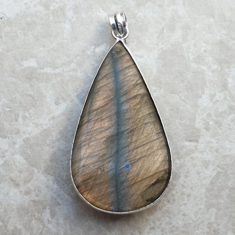 Labradorite pendant 44x25 mm no A286 Labradorite pendant 44x25 mm no A286