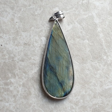Labradorite pendant 47x19 mm no A335 Labradorite pendant 47x19 mm no A335