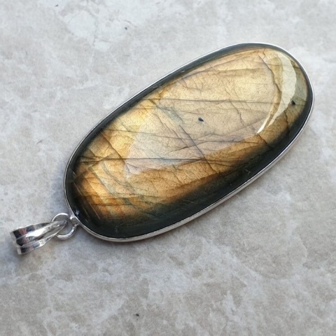 Labradorite pendant 49x25 mm no A266 Labradorite pendant 49x25 mm no A266