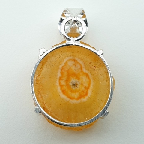 Solar quartz pendant 23x21 mm no 120 Solar quartz pendant 23x21 mm no 120