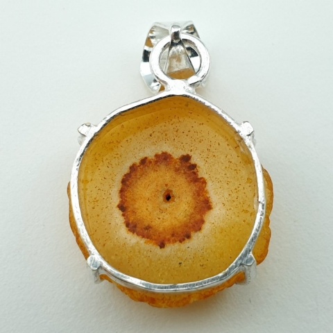 Solar quartz pendant 23x22 mm no 109 Solar quartz pendant 23x22 mm no 109