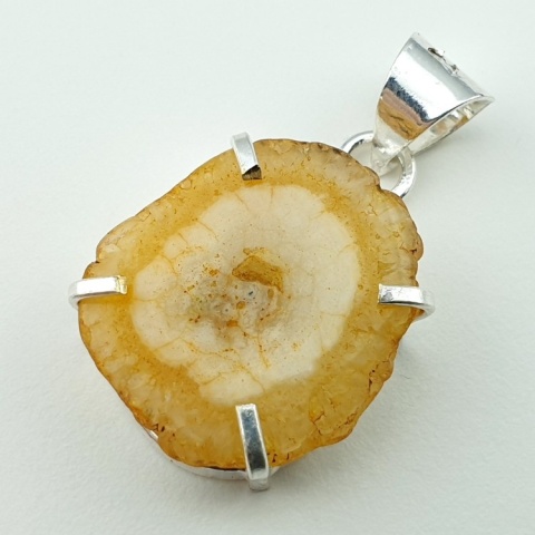 Solar quartz pendant 24x22 mm no 88 Solar quartz pendant 24x22 mm no 88