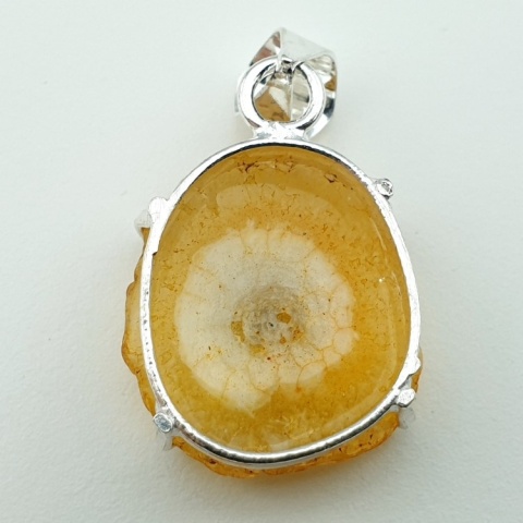 Solar quartz pendant 24x22 mm no 88 Solar quartz pendant 24x22 mm no 88