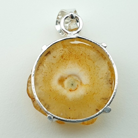 Solar quartz pendant 24x23 mm no 87 Solar quartz pendant 24x23 mm no 87