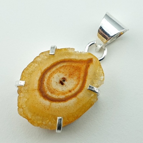 Solar quartz pendant 25x20 mm no 121 Solar quartz pendant 25x20 mm no 121