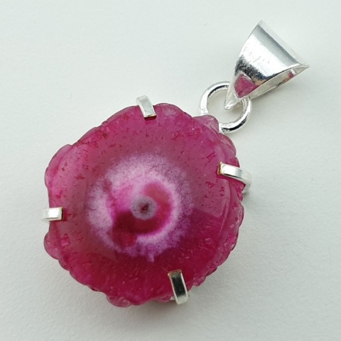 Solar quartz pendant 25x23 mm no 132 Solar quartz pendant 25x23 mm no 132