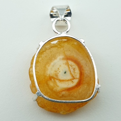 Solar quartz pendant 26x24 mm no 104 Solar quartz pendant 26x24 mm no 104