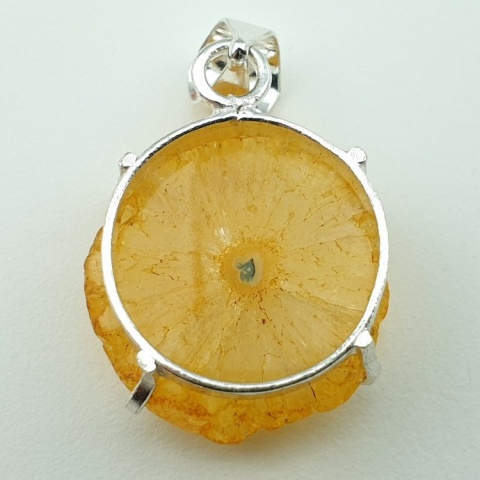 Solar quartz pendant 26x24 mm no 113 Solar quartz pendant 26x24 mm no 113