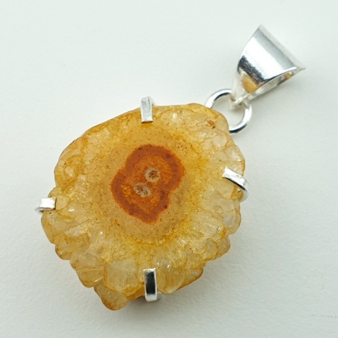 Solar quartz pendant 27x23 mm no 103 Solar quartz pendant 27x23 mm no 103