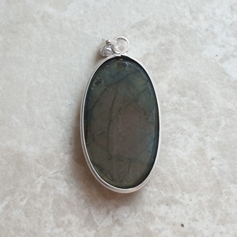 Labradorite pendant 32x18 mm no A383 Labradorite pendant 32x18 mm no A383