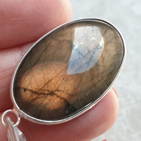 Labradorite pendant 32x21 mm no A388 Labradorite pendant 32x21 mm no A388