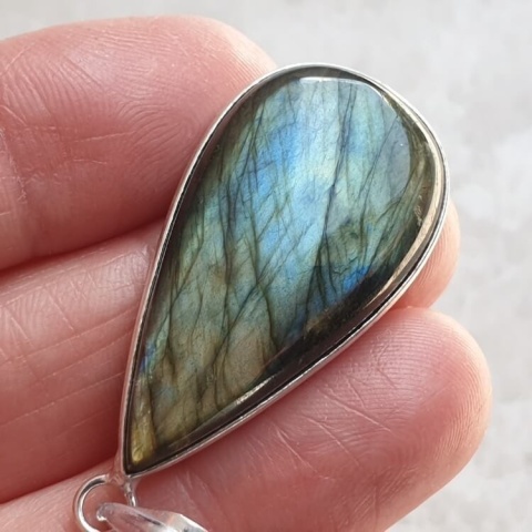 Labradorite pendant 35x19 mm no A384 Labradorite pendant 35x19 mm no A384