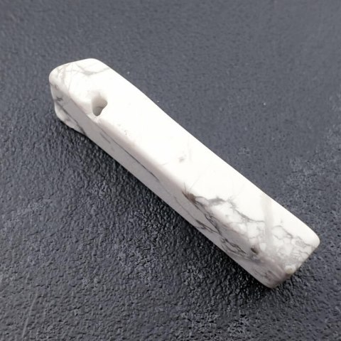 Howlite icicle 41x12 mm No. 5 Howlite icicle 41x12 mm No. 5
