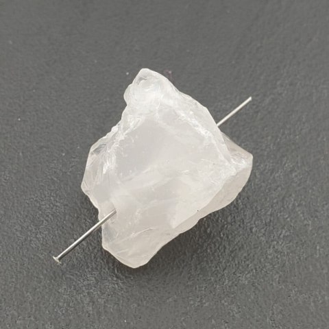 Quartz nugget with hole 27x21 mm no 45 Quartz nugget with hole 27x21 mm no 45