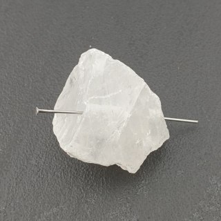 Quartz nugget with hole 28x19 mm no 33