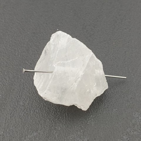 Quartz nugget with hole 28x19 mm no 33 Quartz nugget with hole 28x19 mm no 33