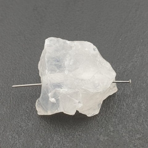Quartz nugget with hole 29x15 mm no 38