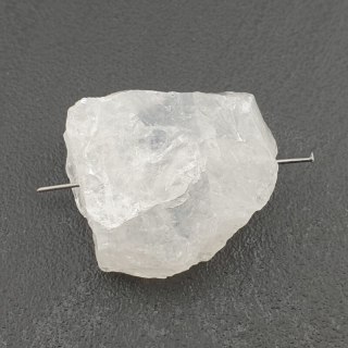 Quartz nugget with hole 31x14 mm no 42