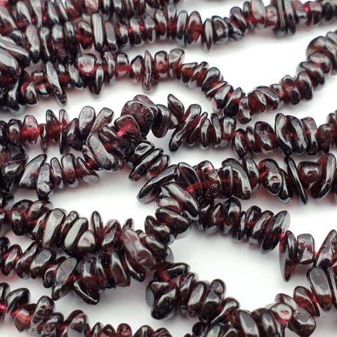 Chopped garnet 5-7 mm strand 10 cm Chopped garnet 5-7 mm strand 10 cm
