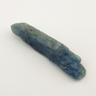 Kyanite icicle 56x11 mm No 85