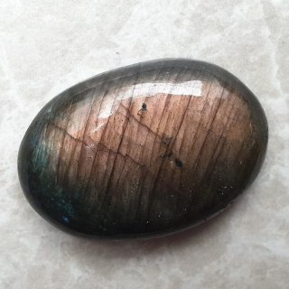 Labradoryt kaboszon 34x23 mm nr 911