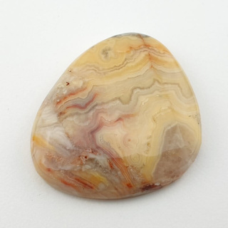Lace agate yellow cabochon 36x31 mm no 35