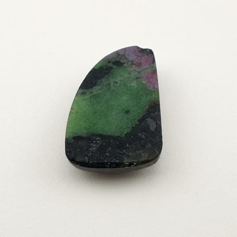 Zoisite with ruby cabochon 22x16 mm no. 59 Zoisite with ruby cabochon 22x16 mm no. 59