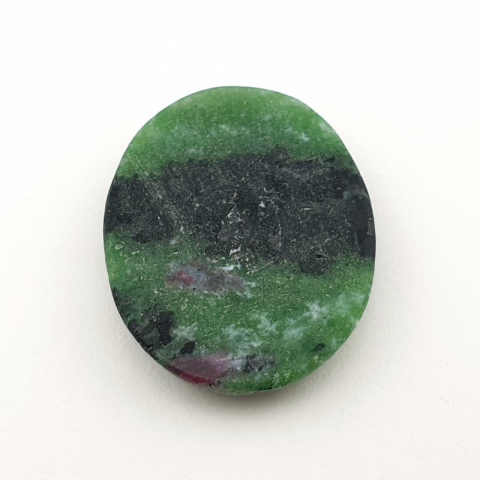 Zoisite with ruby cabochon 33x27 mm no 55 Zoisite with ruby cabochon 33x27 mm no 55