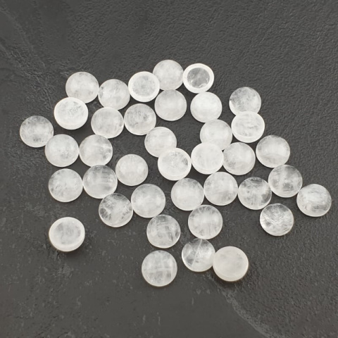 Kwarc kaboszon fi 8 mm 1 szt Kwarc kaboszon fi 8 mm 1 szt
