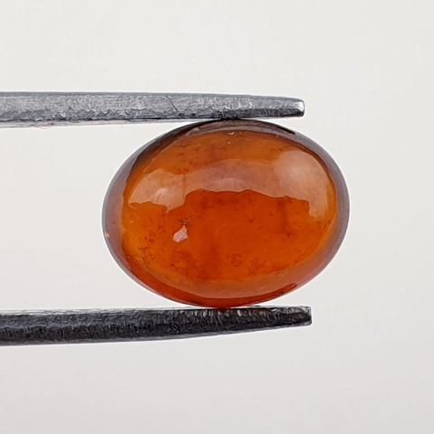 Granat Hessonit kaboszon 9x7 mm nr 5 Granat Hessonit kaboszon 9x7 mm nr 5