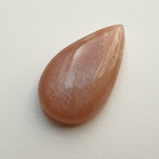 Moonstone peach cabochon 29x17 mm no 16