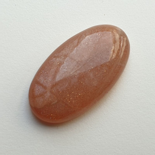Moonstone peach cabochon 32x17 mm no. 31