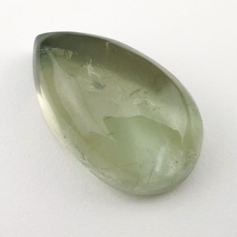 Prazjolit kaboszon 28x17 mm nr 63 Prazjolit kaboszon 28x17 mm nr 63