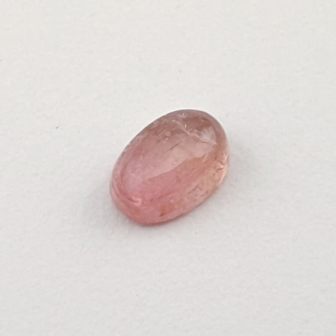 Tourmaline cabochon 6x4 mm no 139 Tourmaline cabochon 6x4 mm no 139
