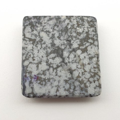 Kammererite cabochon 2.9x2.6 cm no. 6 Kammererite cabochon 2.9x2.6 cm no. 6